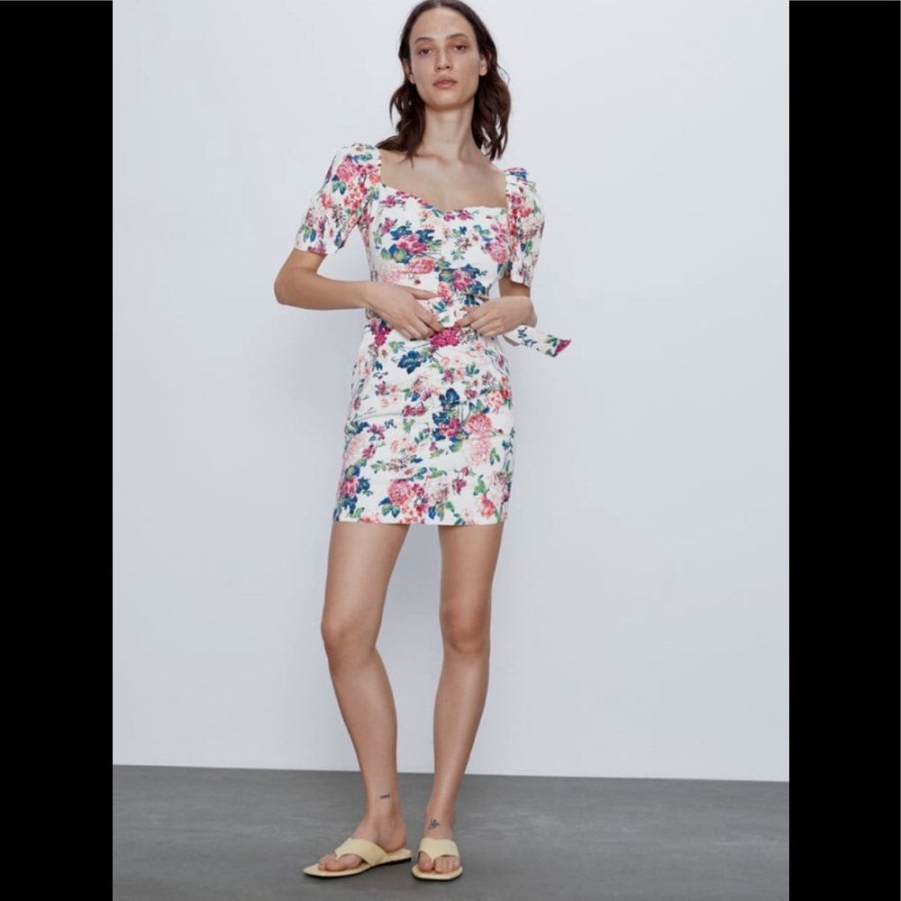 NWT Zara Belted Floral Dress